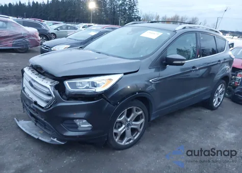 2018 Ford Escape Titanium из США, поврежденный, VIN 1FMCU9J93JUA24687